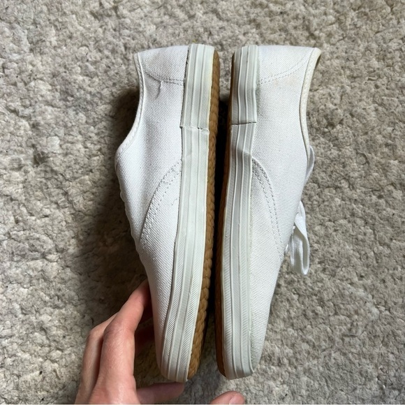 Mickey Unlimited:Deadstock White Canvas Mickey Embroidered Lace Up Sneakers SZ 5 - Picture 4 of 14